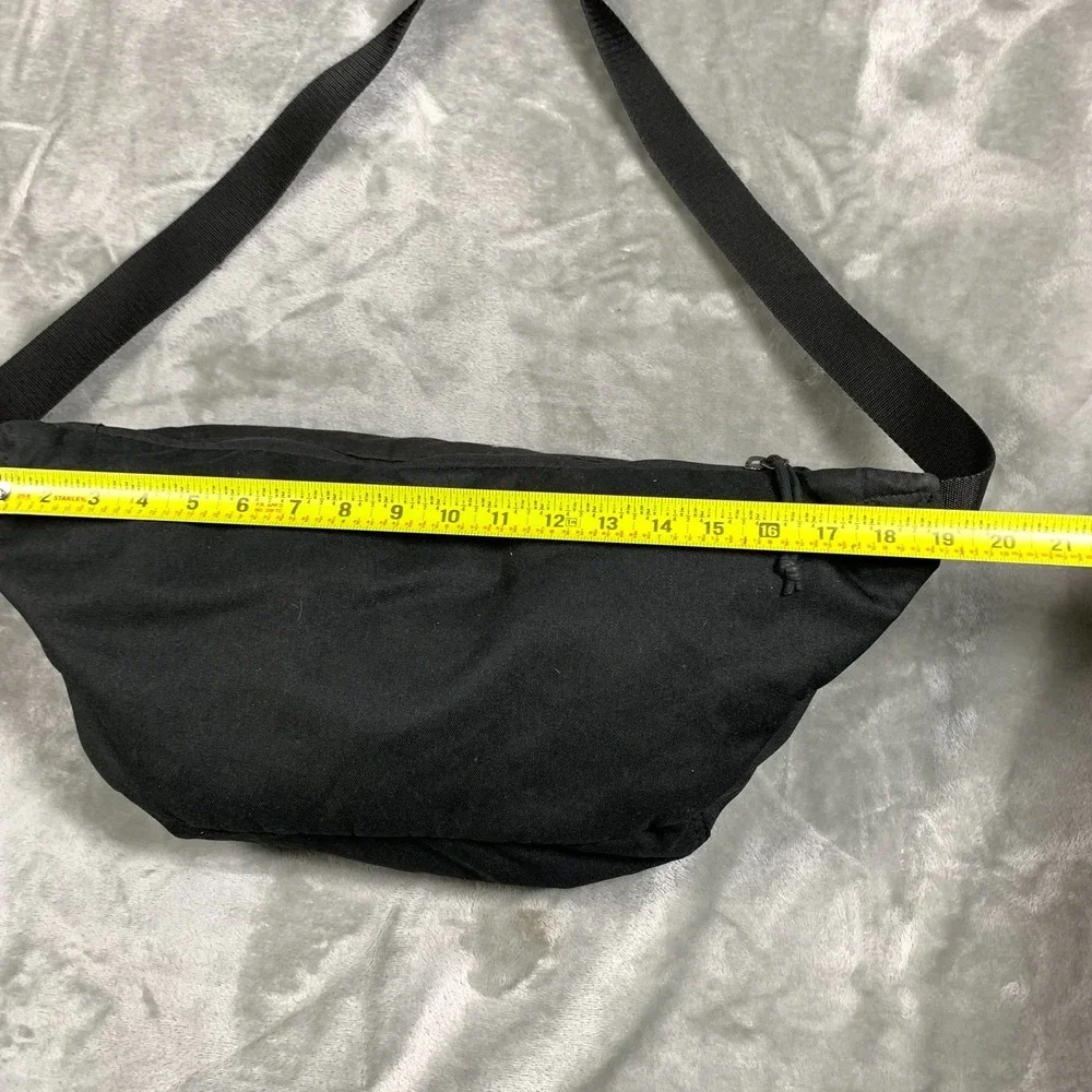 Nike Tech Hip Pack Crossbody Bag Commuter 10L Black Travel Commute Large Fanny